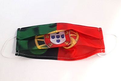 Masque avec le drapeau du Portugal (effet de vent).