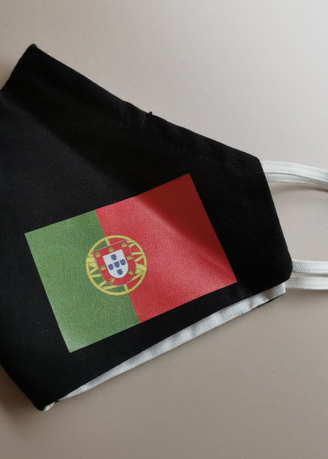 Masque avec le drapeau du Portugal